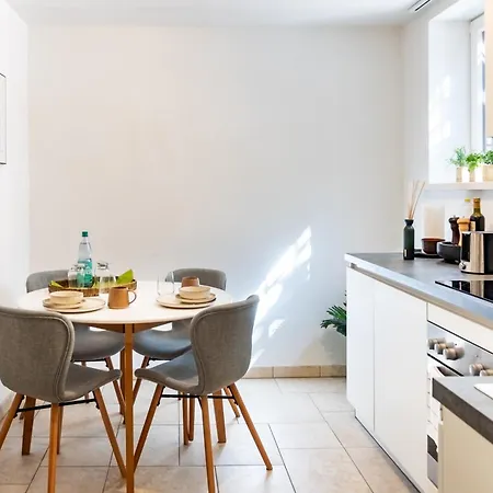 Modernes In Guter Lage Lejlighed *