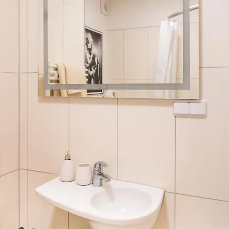 Modernes In Guter Lage